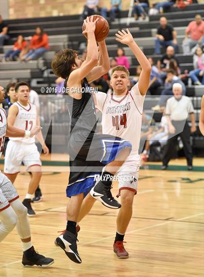 Thumbnail 3 in Stevens [John Paul] vs Edinburg (NISD/NEISD Invitational) photogallery.