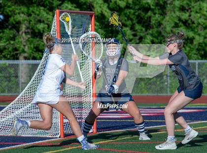 Thumbnail 1 in Wilton vs. Darien (CIAC Class L Semifinal) photogallery.