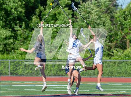 Thumbnail 2 in Wilton vs. Darien (CIAC Class L Semifinal) photogallery.