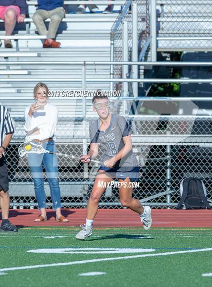 Thumbnail 1 in Wilton vs. Darien (CIAC Class L Semifinal) photogallery.