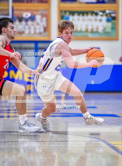 Thumbnail 3 in Mountain Home vs Farmington (Ultimate Auto Tournament) photogallery.
