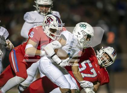 Thumbnail 2 in St. Ignatius College Preparatory vs. Sacred Heart Cathedral Preparatory photogallery.