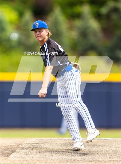 Thumbnail 3 in Mountain Ridge vs. Fremont (UHSAA 6A Bracket Play) photogallery.