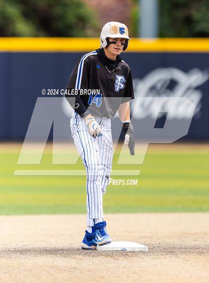 Thumbnail 2 in Mountain Ridge vs. Fremont (UHSAA 6A Bracket Play) photogallery.