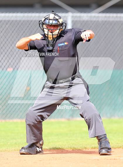 Thumbnail 3 in Fossil Ridge vs. Tecumseh (Coach Bob Invitational) photogallery.