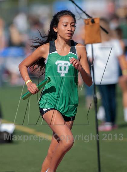 Thumbnail 1 in 2013 Ventura Invitational Girls Varsity 4X1600 Relay photogallery.