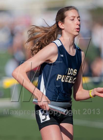 Thumbnail 3 in 2013 Ventura Invitational Girls Varsity 4X1600 Relay photogallery.