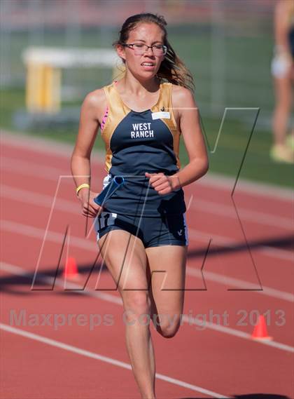 Thumbnail 1 in 2013 Ventura Invitational Girls Varsity 4X1600 Relay photogallery.