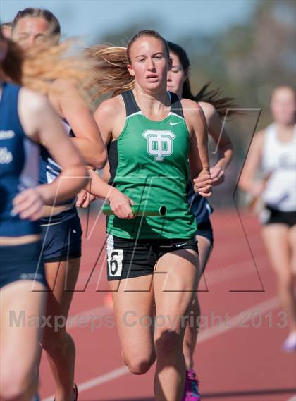 Thumbnail 3 in 2013 Ventura Invitational Girls Varsity 4X1600 Relay photogallery.