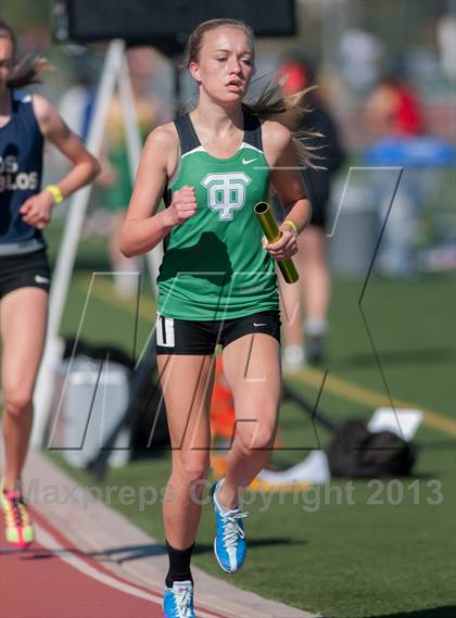 Thumbnail 2 in 2013 Ventura Invitational Girls Varsity 4X1600 Relay photogallery.