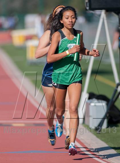 Thumbnail 1 in 2013 Ventura Invitational Girls Varsity 4X1600 Relay photogallery.