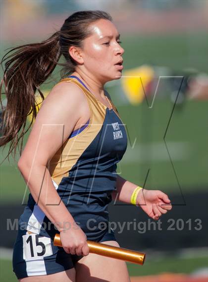 Thumbnail 1 in 2013 Ventura Invitational Girls Varsity 4X1600 Relay photogallery.