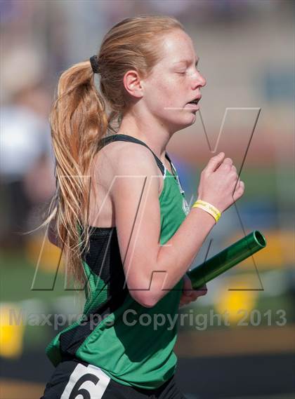 Thumbnail 3 in 2013 Ventura Invitational Girls Varsity 4X1600 Relay photogallery.