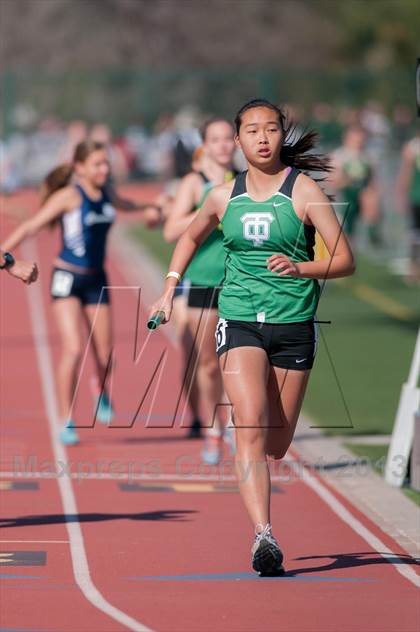 Thumbnail 1 in 2013 Ventura Invitational Girls Varsity 4X1600 Relay photogallery.