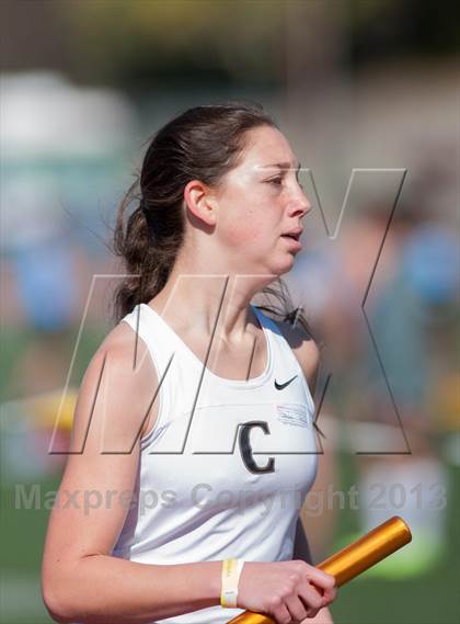Thumbnail 3 in 2013 Ventura Invitational Girls Varsity 4X1600 Relay photogallery.
