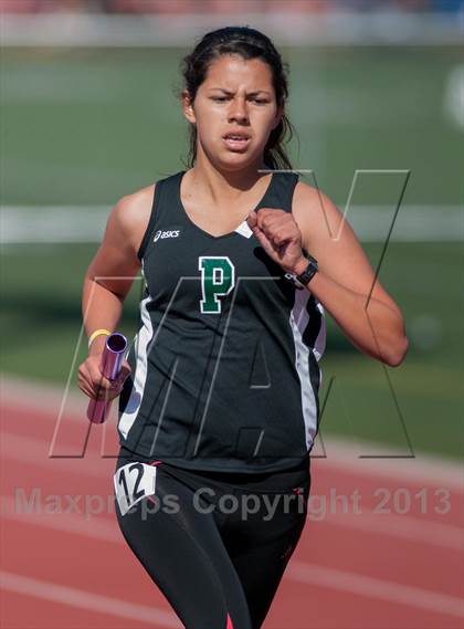 Thumbnail 2 in 2013 Ventura Invitational Girls Varsity 4X1600 Relay photogallery.