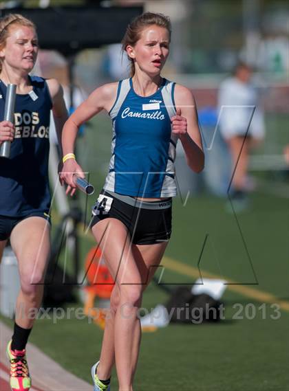 Thumbnail 3 in 2013 Ventura Invitational Girls Varsity 4X1600 Relay photogallery.