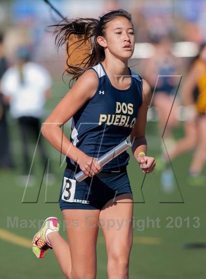 Thumbnail 3 in 2013 Ventura Invitational Girls Varsity 4X1600 Relay photogallery.