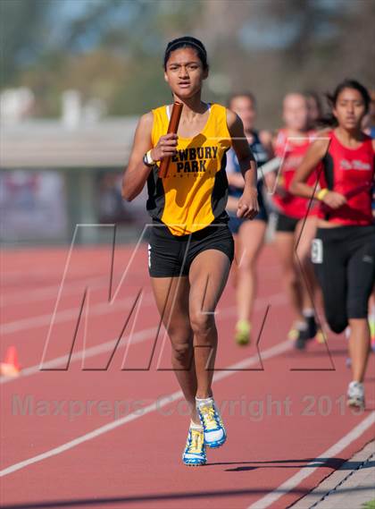 Thumbnail 2 in 2013 Ventura Invitational Girls Varsity 4X1600 Relay photogallery.