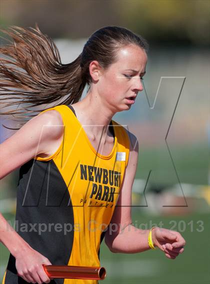 Thumbnail 1 in 2013 Ventura Invitational Girls Varsity 4X1600 Relay photogallery.
