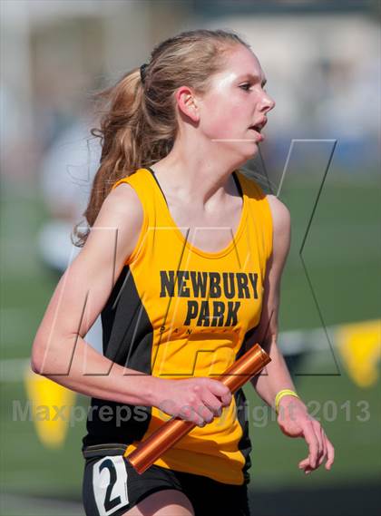Thumbnail 3 in 2013 Ventura Invitational Girls Varsity 4X1600 Relay photogallery.