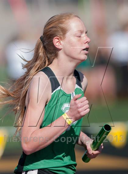 Thumbnail 2 in 2013 Ventura Invitational Girls Varsity 4X1600 Relay photogallery.