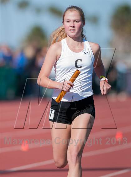 Thumbnail 2 in 2013 Ventura Invitational Girls Varsity 4X1600 Relay photogallery.