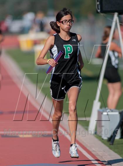 Thumbnail 1 in 2013 Ventura Invitational Girls Varsity 4X1600 Relay photogallery.