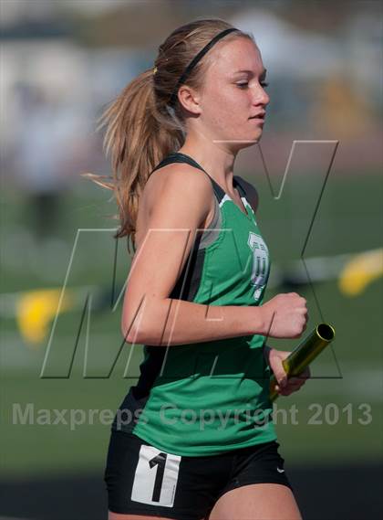 Thumbnail 2 in 2013 Ventura Invitational Girls Varsity 4X1600 Relay photogallery.