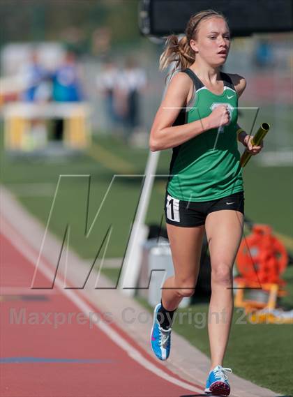 Thumbnail 3 in 2013 Ventura Invitational Girls Varsity 4X1600 Relay photogallery.