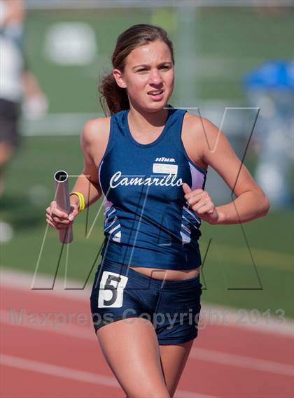 Thumbnail 3 in 2013 Ventura Invitational Girls Varsity 4X1600 Relay photogallery.