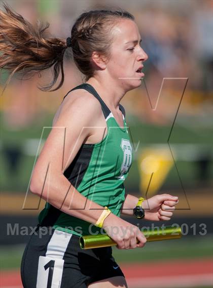 Thumbnail 1 in 2013 Ventura Invitational Girls Varsity 4X1600 Relay photogallery.