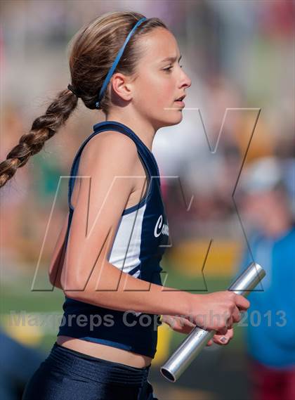 Thumbnail 3 in 2013 Ventura Invitational Girls Varsity 4X1600 Relay photogallery.