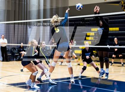 Thumbnail 3 in Carmel Christian vs Comenius photogallery.