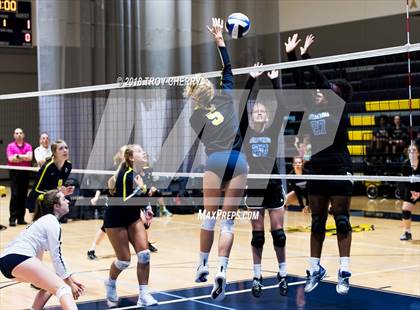Thumbnail 3 in Carmel Christian vs Comenius photogallery.