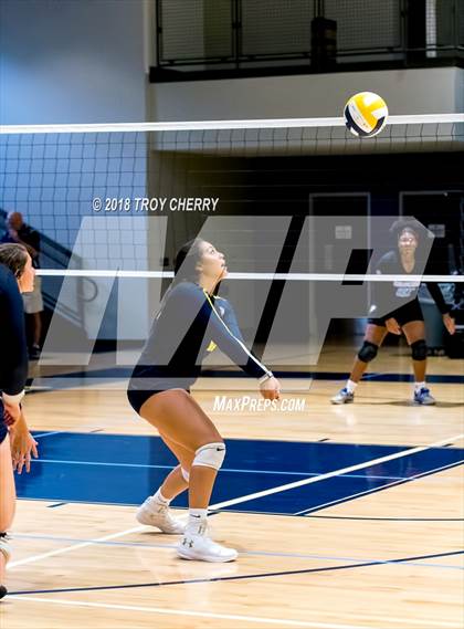 Thumbnail 2 in Carmel Christian vs Comenius photogallery.