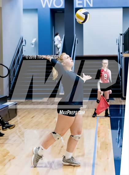 Thumbnail 2 in Carmel Christian vs Comenius photogallery.