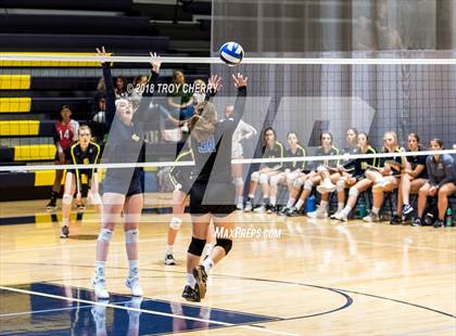 Thumbnail 1 in Carmel Christian vs Comenius photogallery.