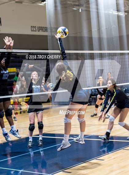 Thumbnail 1 in Carmel Christian vs Comenius photogallery.