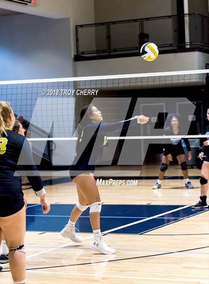 Thumbnail 1 in Carmel Christian vs Comenius photogallery.