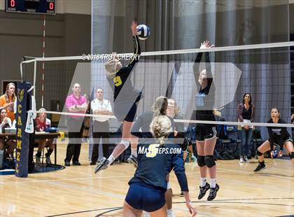 Thumbnail 2 in Carmel Christian vs Comenius photogallery.