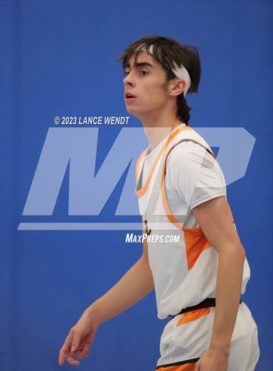 null - Photo 01