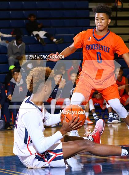 Thumbnail 2 in Crossroads vs. Roosevelt (Tarkanian Classic) photogallery.