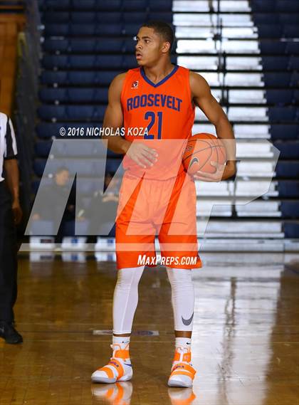 Thumbnail 2 in Crossroads vs. Roosevelt (Tarkanian Classic) photogallery.