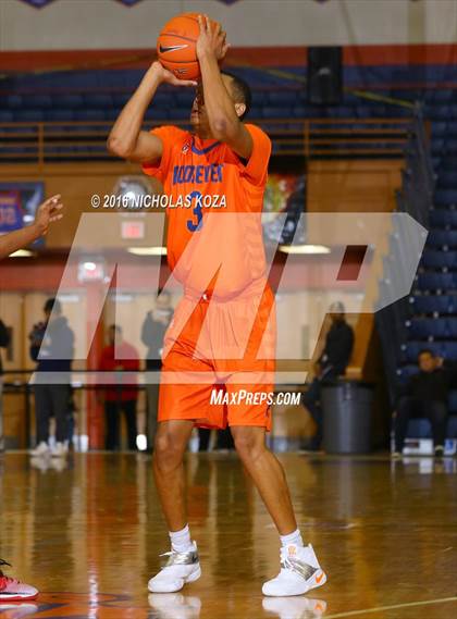 Thumbnail 3 in Crossroads vs. Roosevelt (Tarkanian Classic) photogallery.