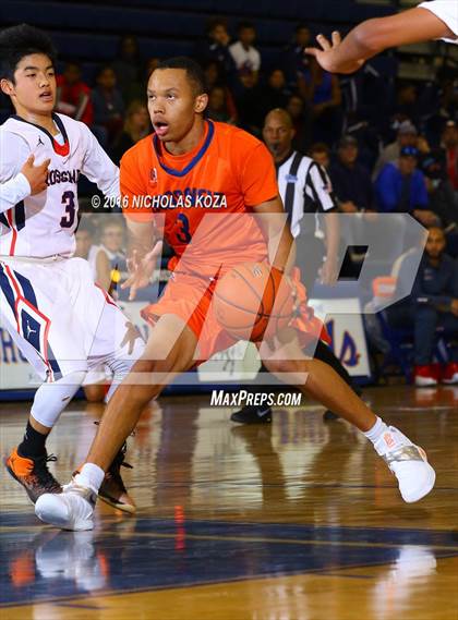 Thumbnail 2 in Crossroads vs. Roosevelt (Tarkanian Classic) photogallery.