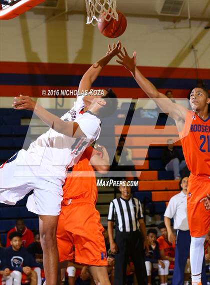 Thumbnail 3 in Crossroads vs. Roosevelt (Tarkanian Classic) photogallery.