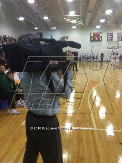 Thumbnail 1 in Male TOC Ceremony photogallery.