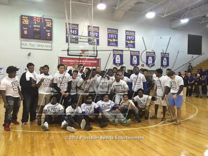 Thumbnail 2 in Male TOC Ceremony photogallery.
