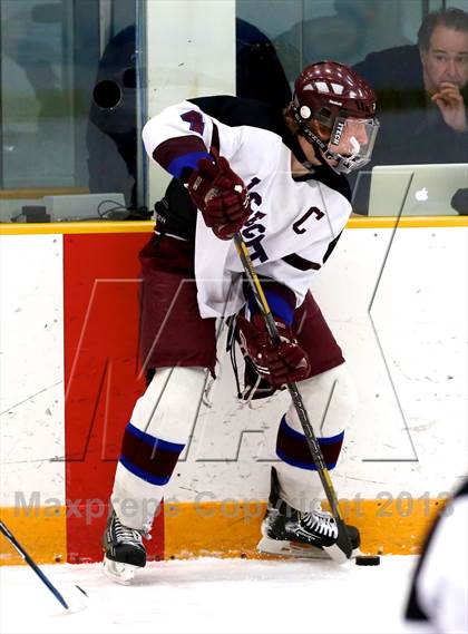 Thumbnail 2 in Farmington/Avon/Windsor vs Brookfield/Bethel/Danbury (CIAC Division II First Round) photogallery.